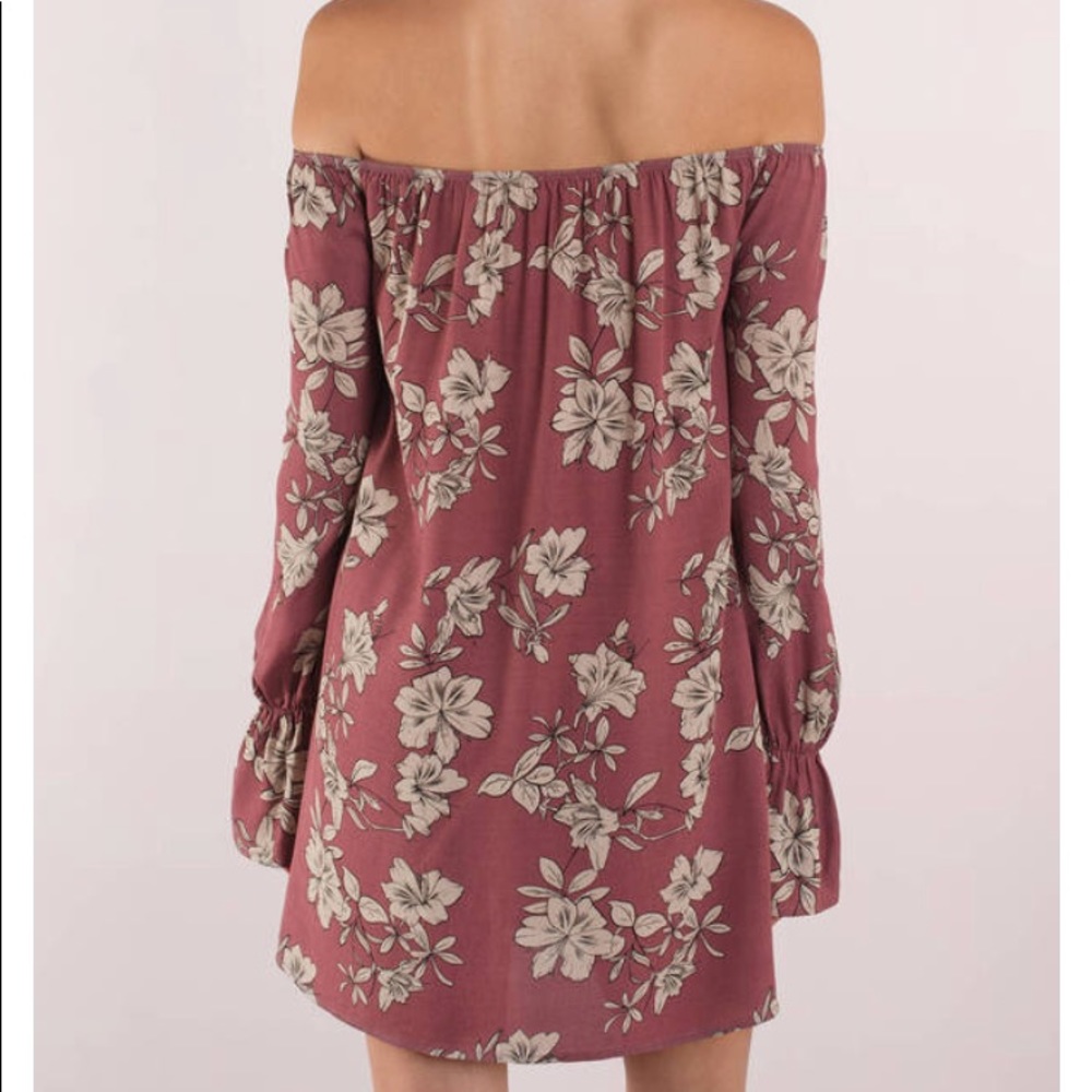 TOBI Off the Shoulder Shift Dress - Picture 3 of 3